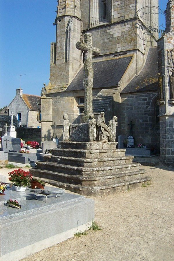 Le calvaire de St Tugen