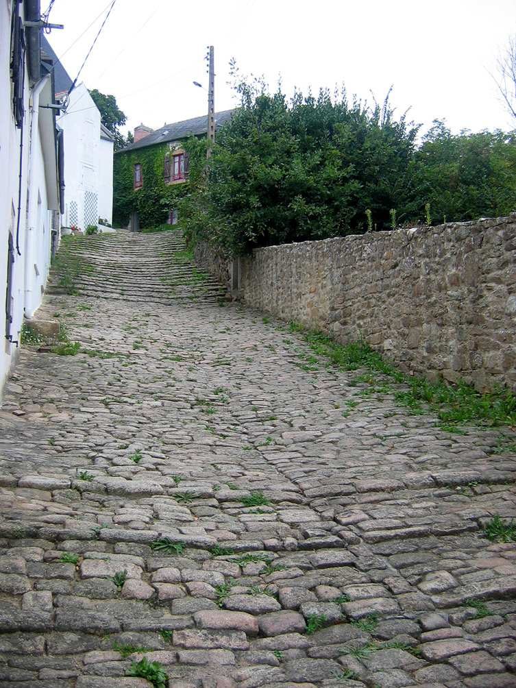 Pont Croix, la Grande Rue Chère