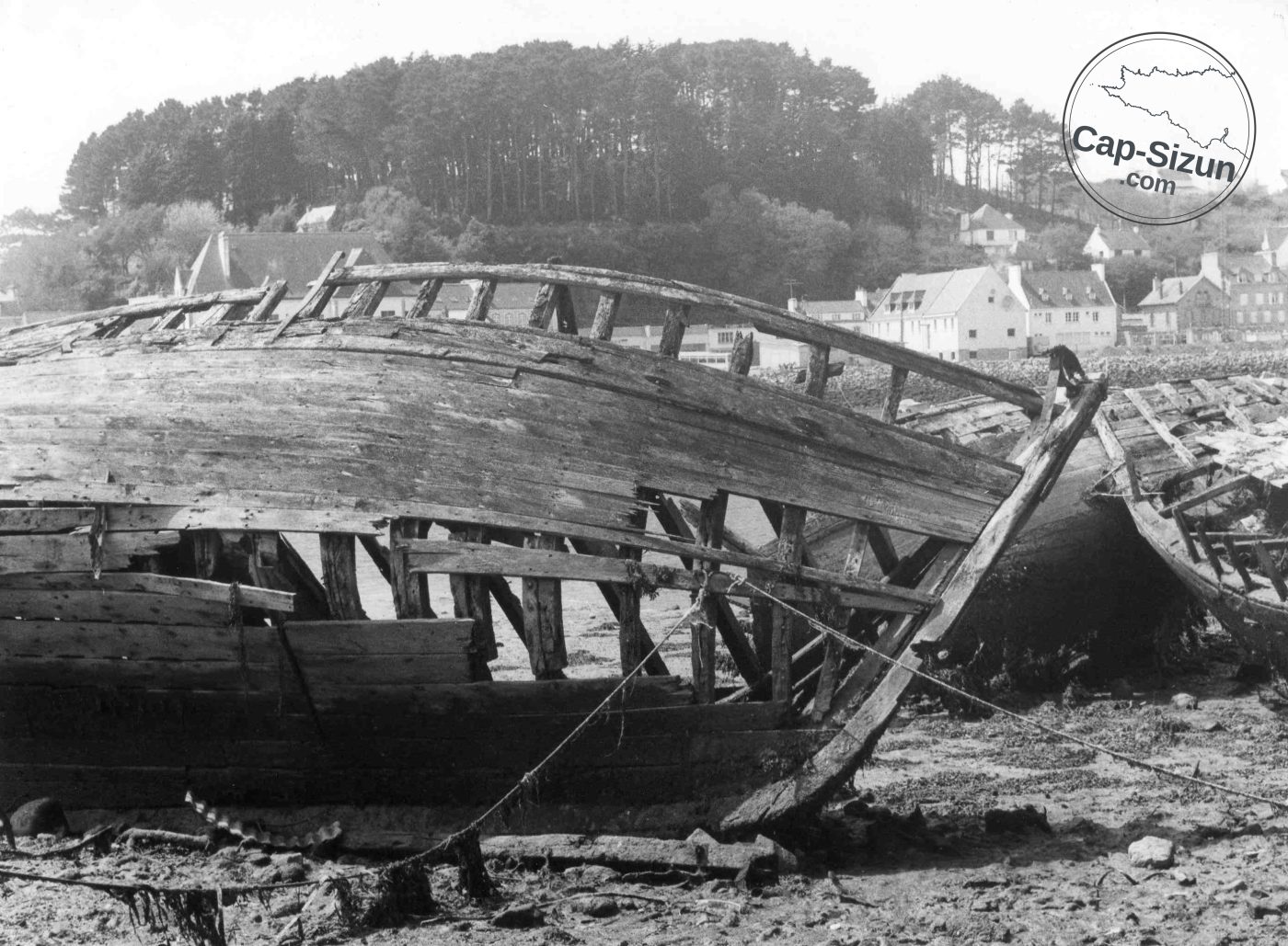 Vieux bateaux à Beg-en-Trug