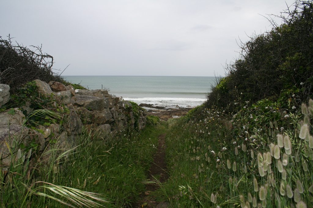 Sentier entre Mesperleuc et Gwendrez
