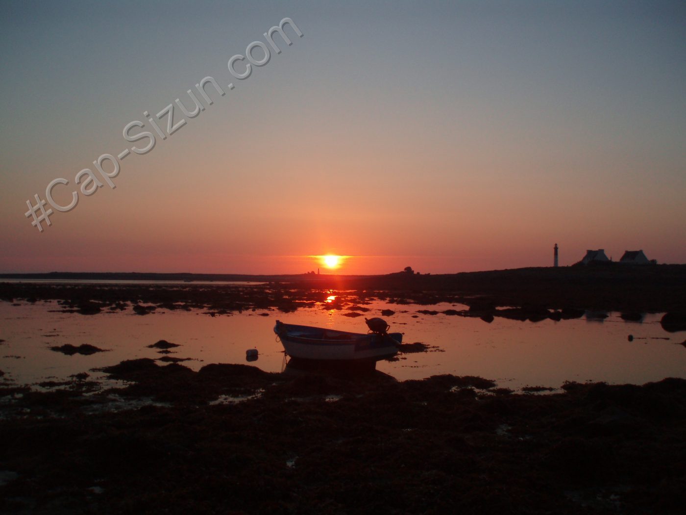 Coucher de soleil sur l'île de Sein