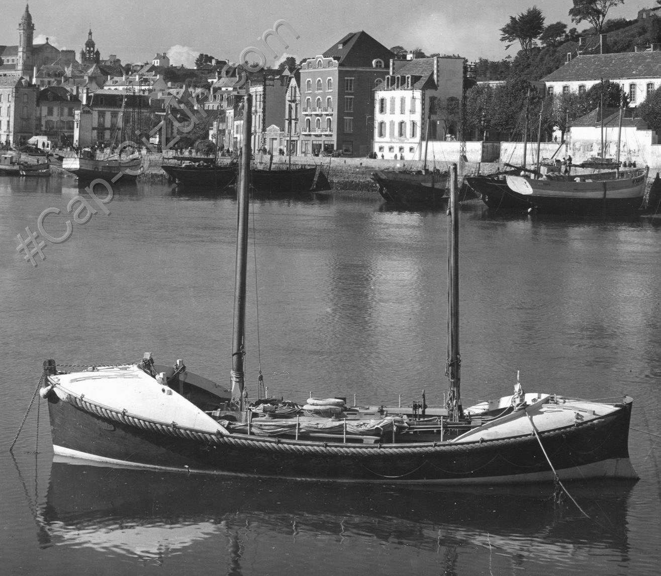 Le canot de sauvetage de Kerros a Audierne en 1950