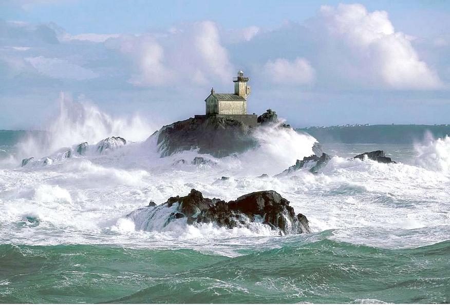 Tévennec dans la tourmente