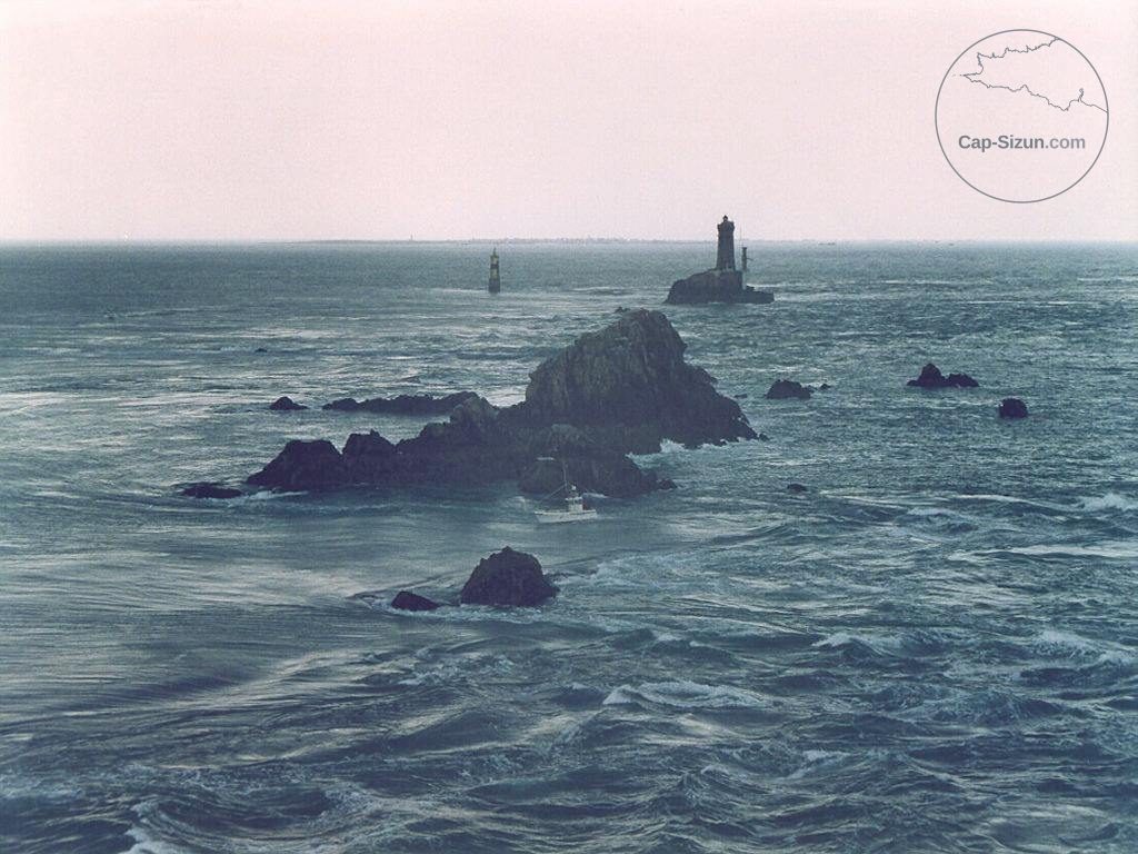 Ligneur dans les courants du Raz