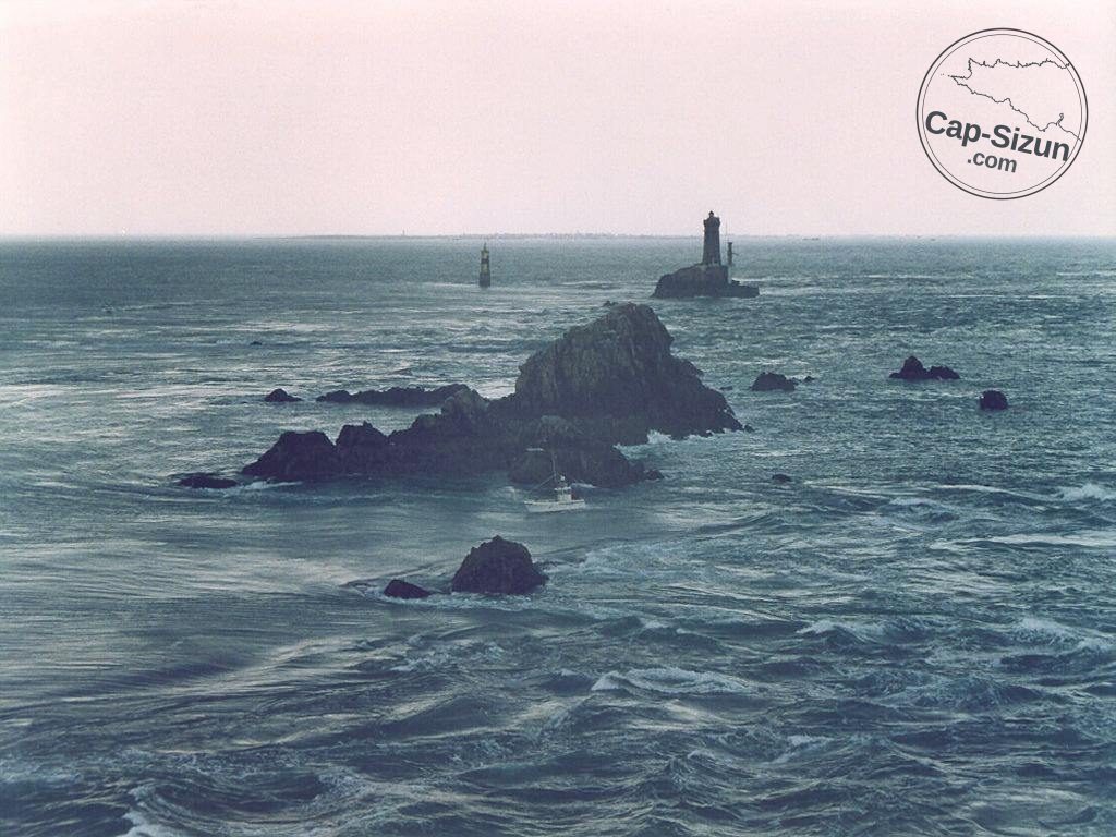 Ligneur dans les courants du Raz