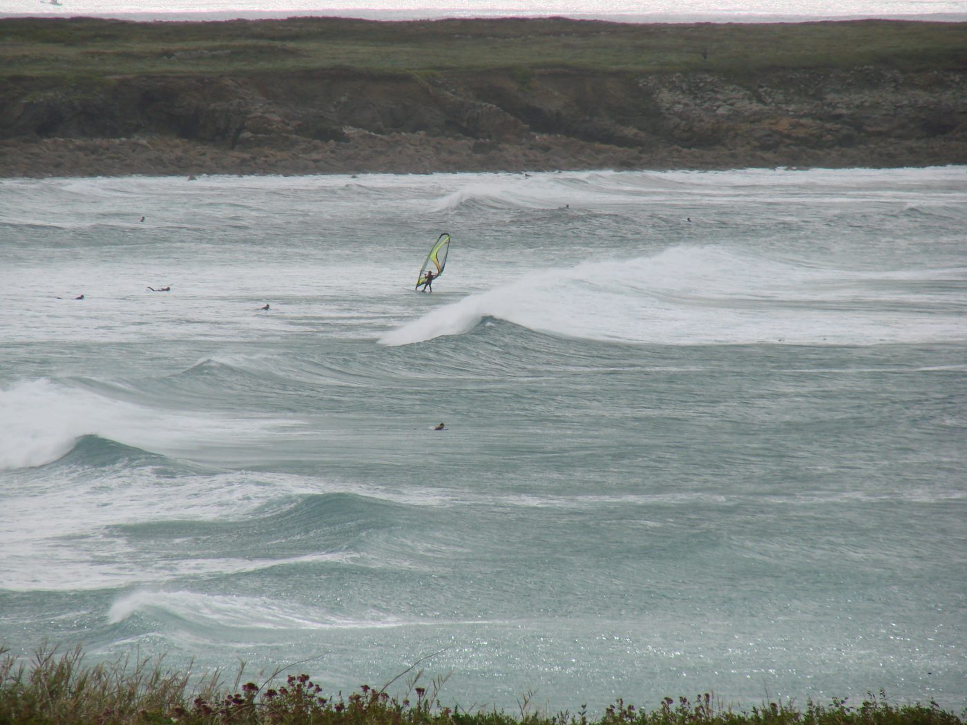 Surfeur à Saint Tugen