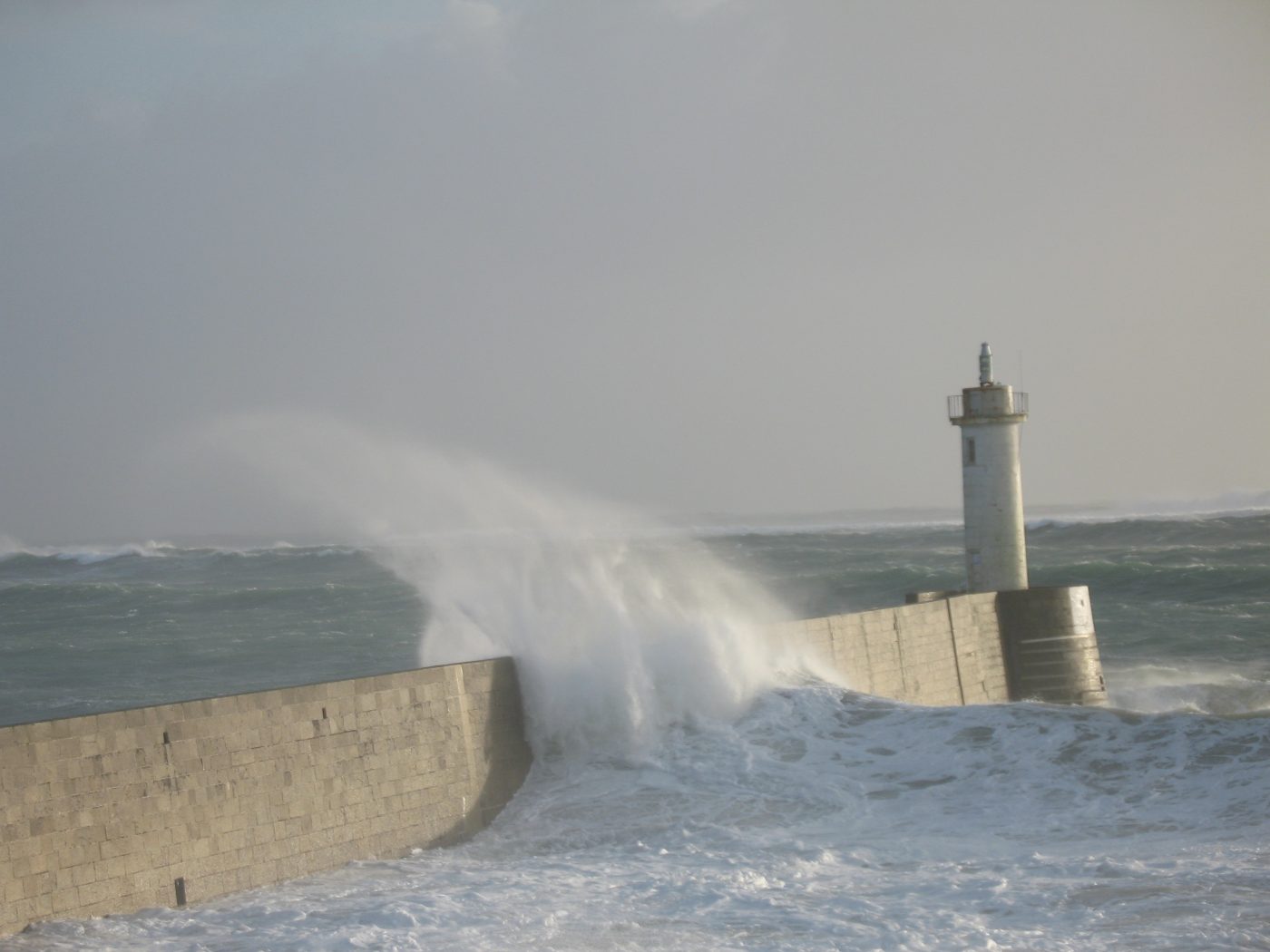 Tempête sur le môle du Raoulic