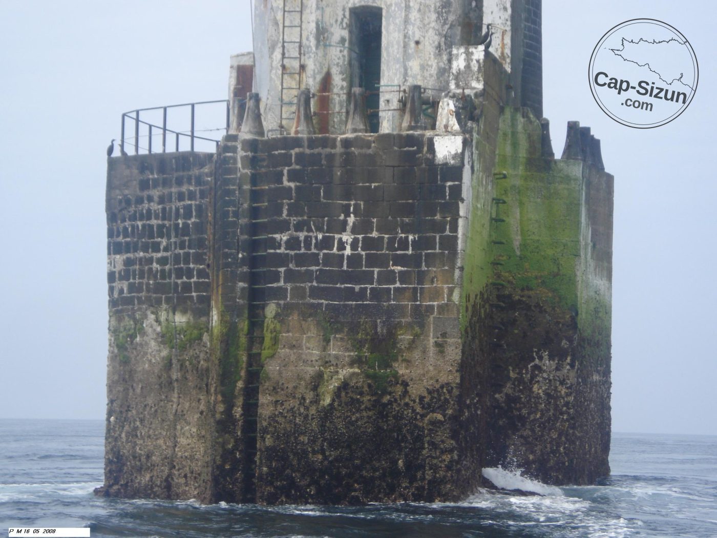 L'agonie  du phare d'Armen