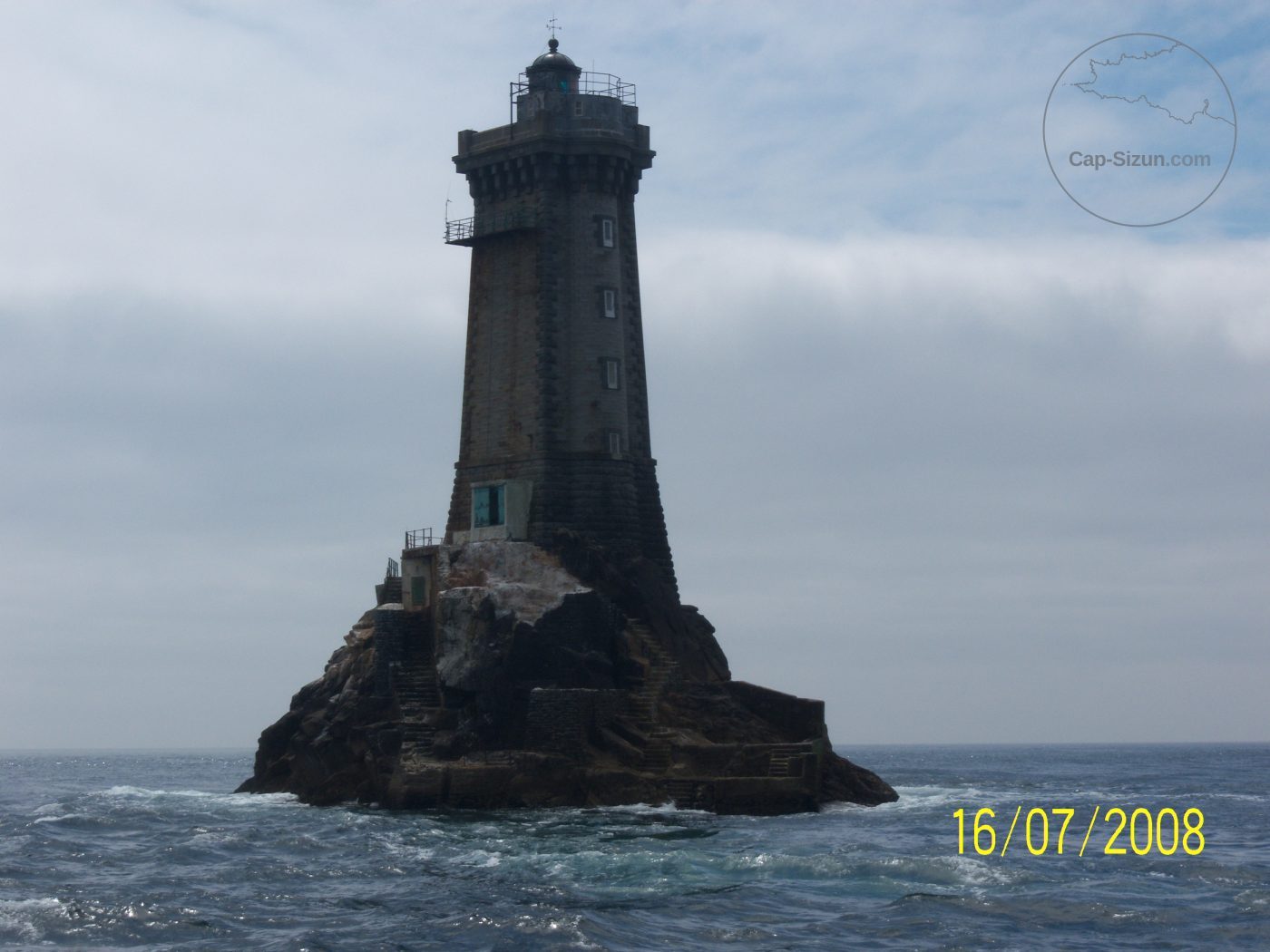 Le phare de la vieille.