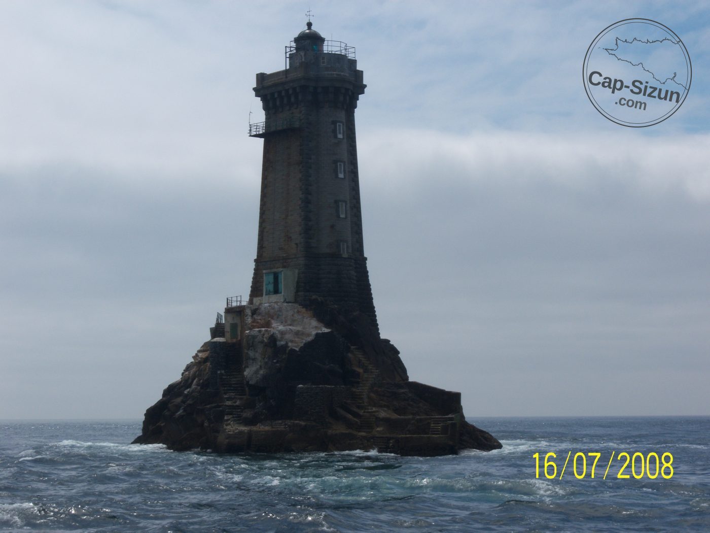 Le phare de la vieille.