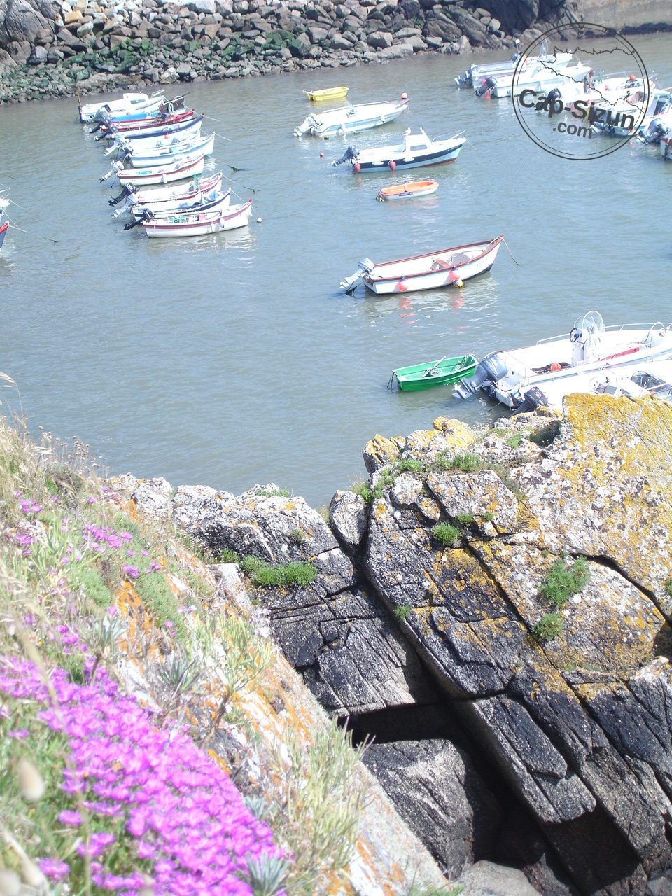 Randonnée  à Pors-Poullan ,petit port abri à Plouhinec