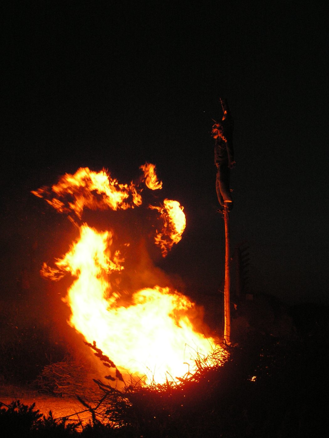 Le feau de la Saint Jean de Brézellec