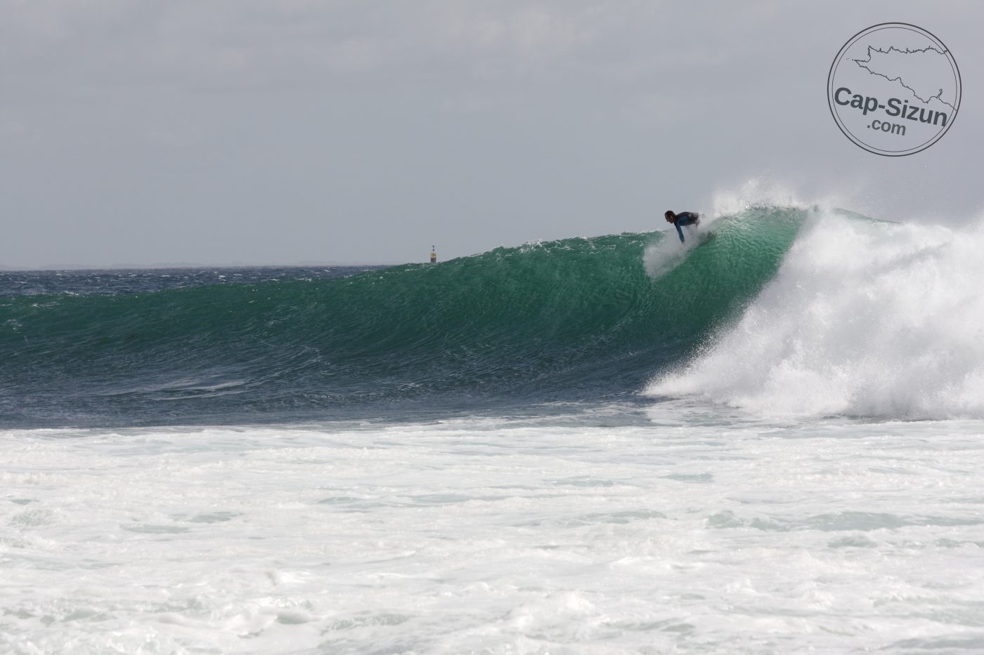 Surfeur à l'ile aux Vaches